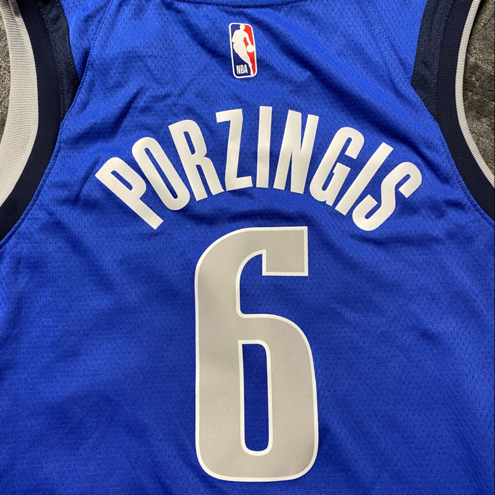 Mens New With Tags Size XL Dallas Mavericks #6 NBA Basketball Jersey. - Picture 6 of 8